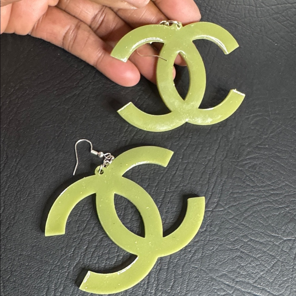 Streetwear Fashion Army Green Dangle Earrings - Picture 8 of 12